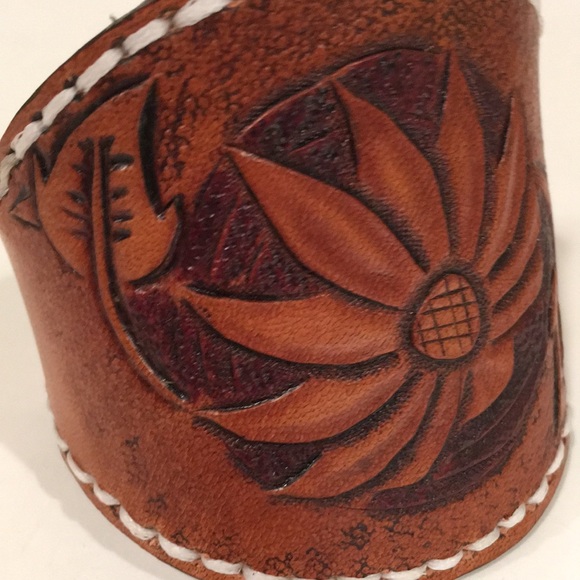 Boho Western Floral Tooled Leather Cuff Bracelet - Picture 5 of 14